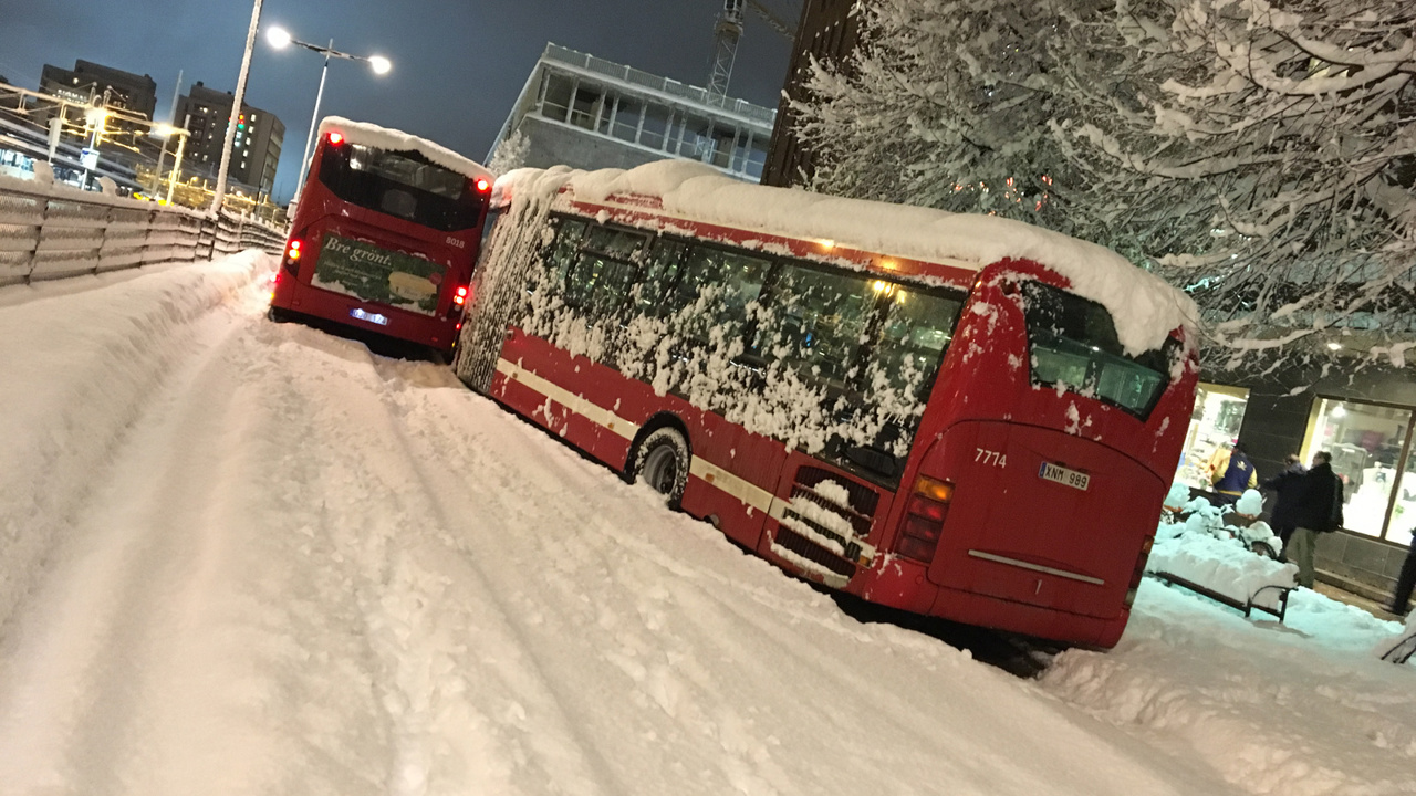 Mp17938855 Stillastaende Bussar