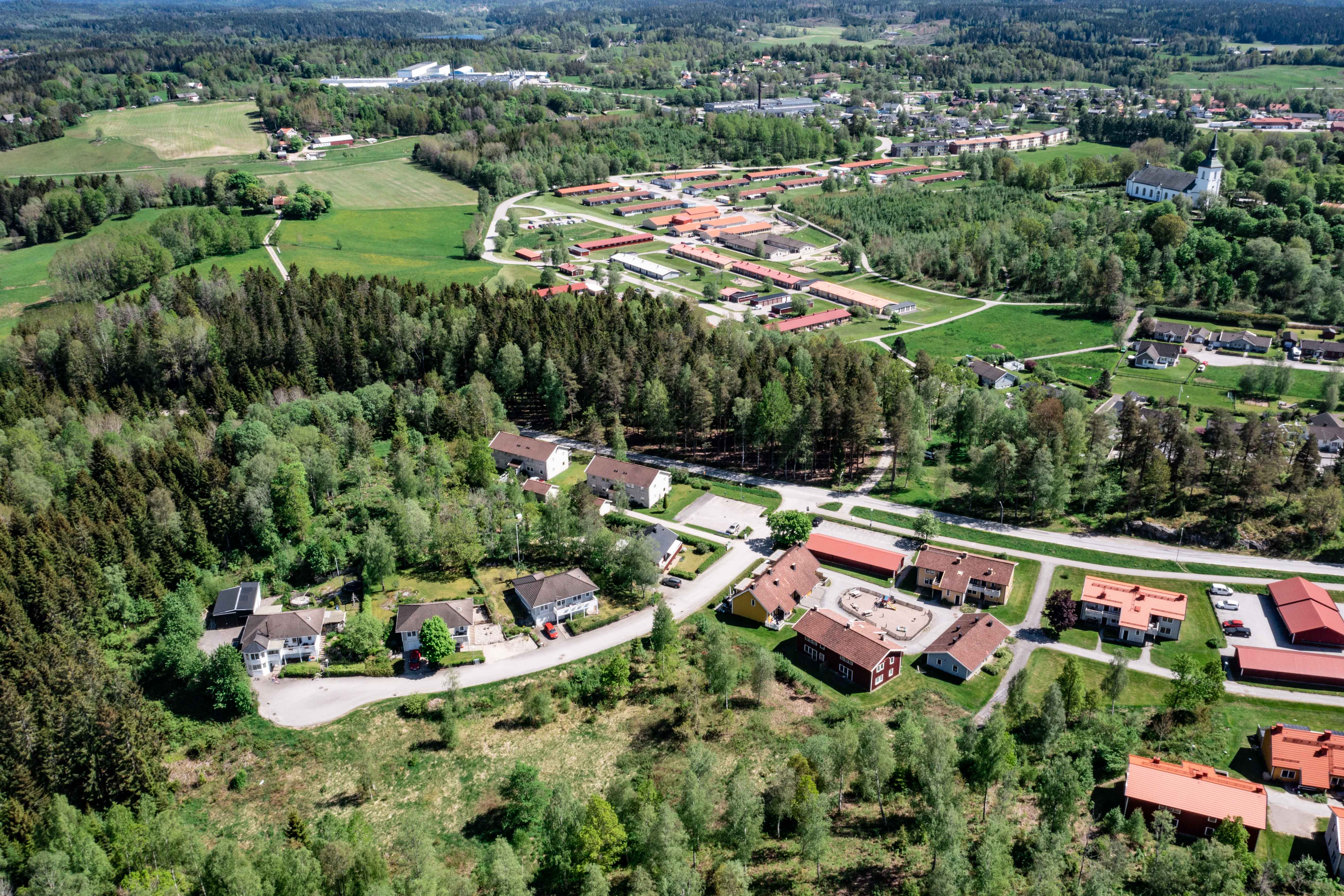 Flygbild över Färgelanda tätort